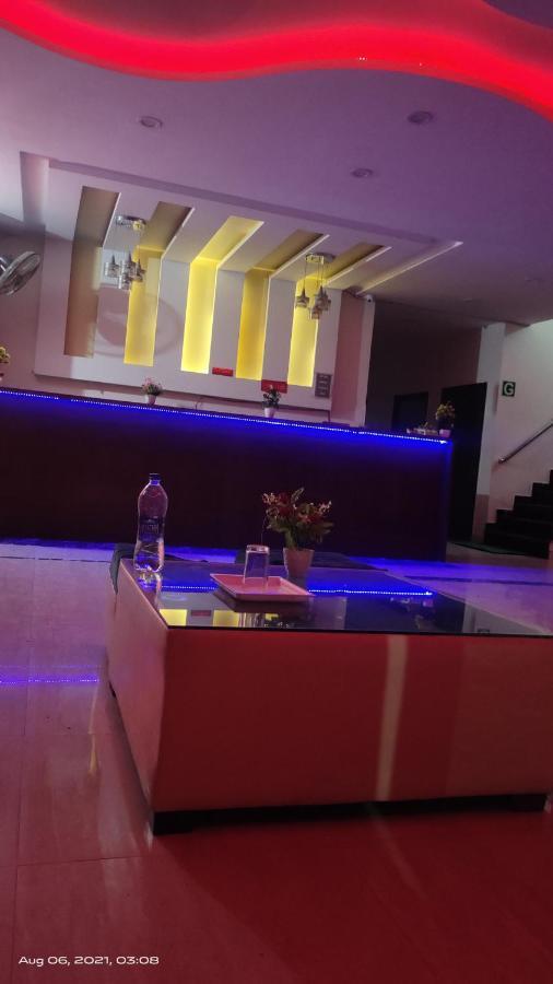 Hotel Kb Square Near Chandigarh Railway Station Exteriör bild