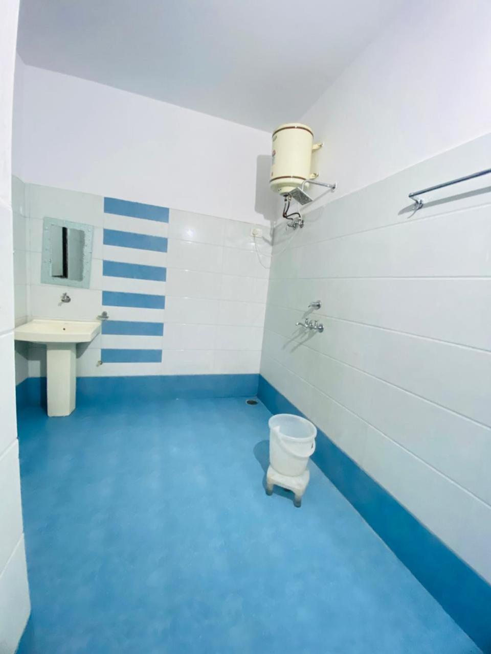 Hotel Kb Square Near Chandigarh Railway Station Exteriör bild